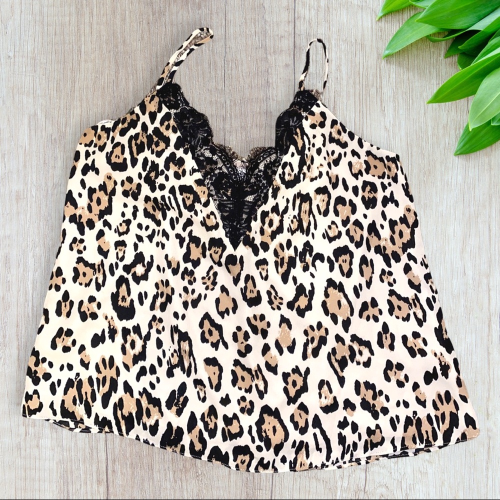 Leopard camisole with lace v-neck